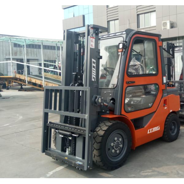 Side Shift 3 .5 Ton Gas Powered Forklift , 4 Wheel Drive Forklift With Cabin