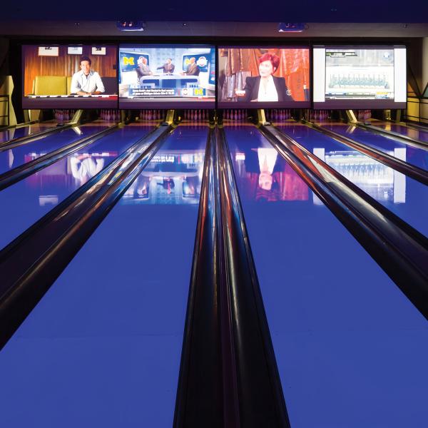Bowling Alley Brunswick Gsx Ar Pistas interativas de projeção para equipamentos esportivos indoor