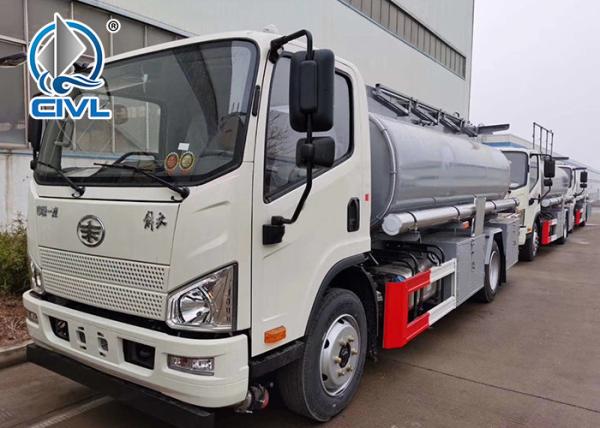 White New 4x2 Liquid Tanker Truck / 6cbm Small Fuel Tank Truck Small Oil Tank Truck