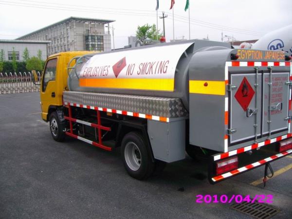 4000L 4x2 JAC Chassis (115HP) Mobile Refueling Truck For Light Gasoline Delivery
