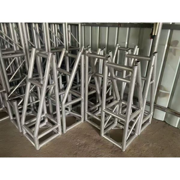 Used 400*600mm Aluminum Alloy 6082-T6 Stage Truss with 300×300 Heavy Duty Triangle Lighting Gantry
