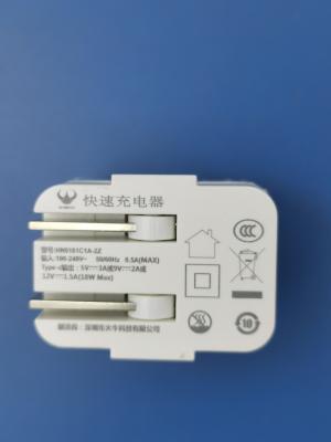 Universal CE FCC RoHS USB Wall Charger Carregamento Adaptador branco com proteção contra curto-circuito