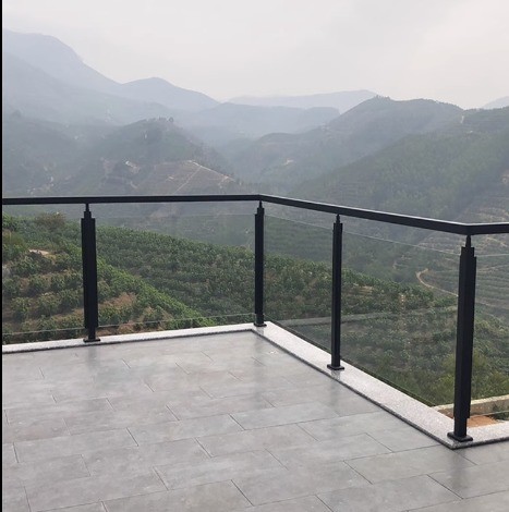 Matt Finish Stainless Steel Glass Deck Railing Mastet Pillar for Balcony Systems