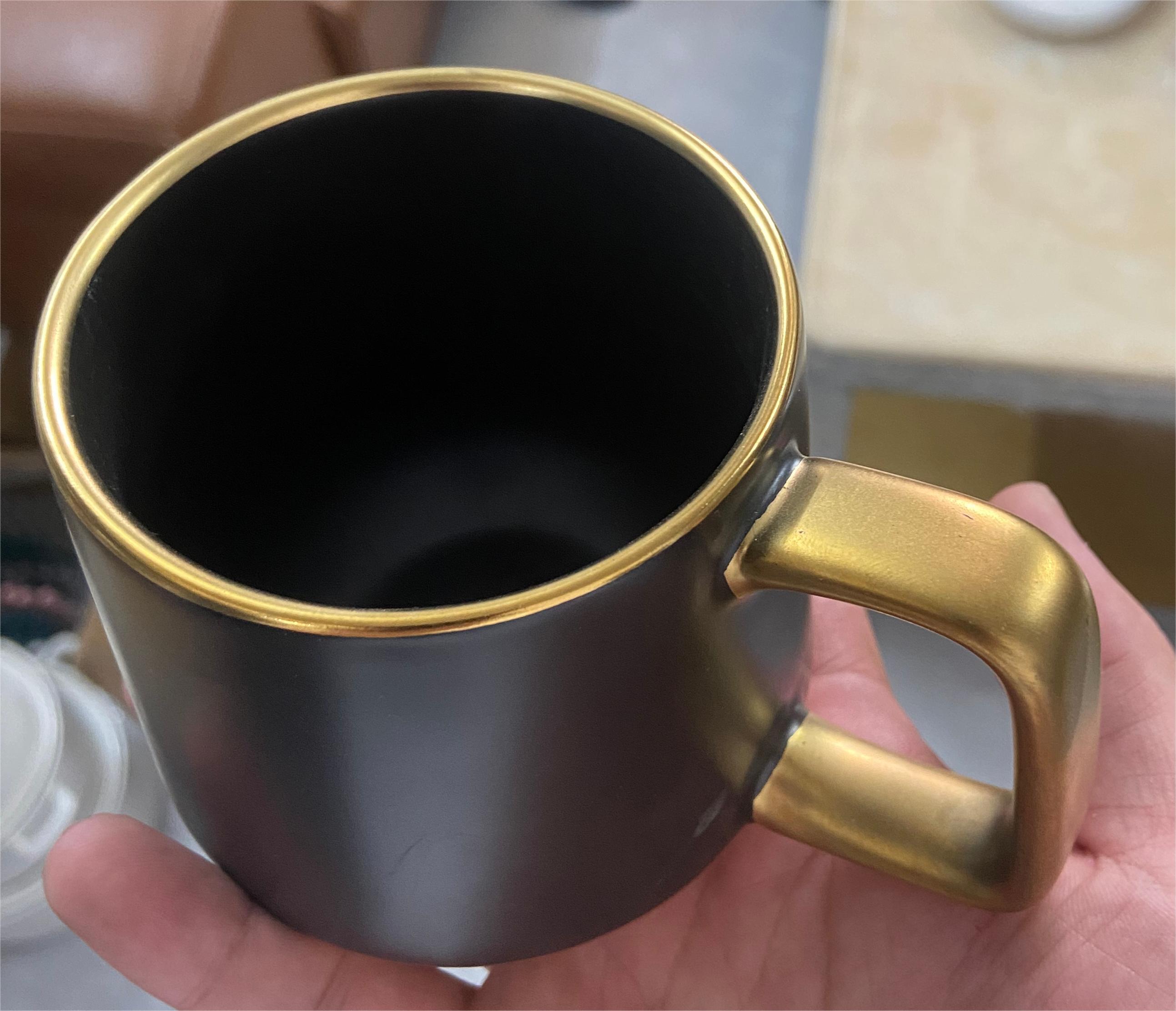 Low-Temperature PVD Coating Machine with Multiple Decorative Colors and Uniform Ion Source for Ceramic Mugs