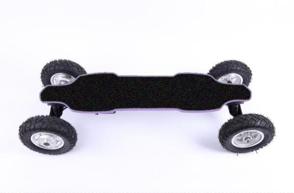 Long Range Off Road Electric Skateboard 1650W*2 Good Elasticity High Grade Maple
