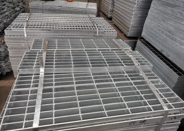 Galvanized 304 Stainless Steel Bar Grating 90mm For Pharmaceutical Storage Platform