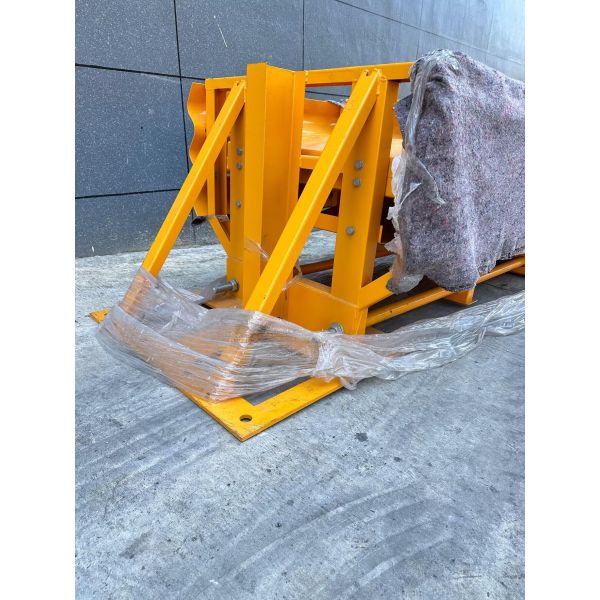 Heavy Duty Galvanized Steel Crash Barrier Highway Anti-Collision Guardrail Fence for High Speed Road Safety