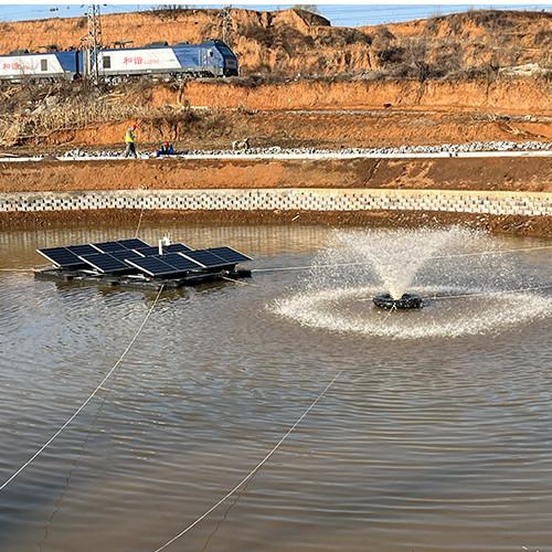 Aérateur de surface à énergie solaire de type turbine résistant à l'érosion pour la pisciculture