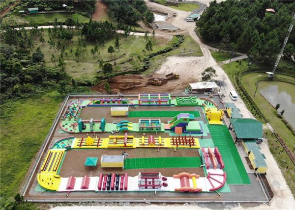 Divertimento inflável exterior 5K, prova da água da casa 44m*42m*5m L*W*H do salto da explosão