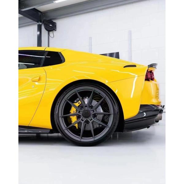 Fibra de carbono seca para el Ferrari 812 Kit de cuerpo de fibra de carbono 812 estilo Nivic mejorado Frente de labio difusor spoiler Hood
