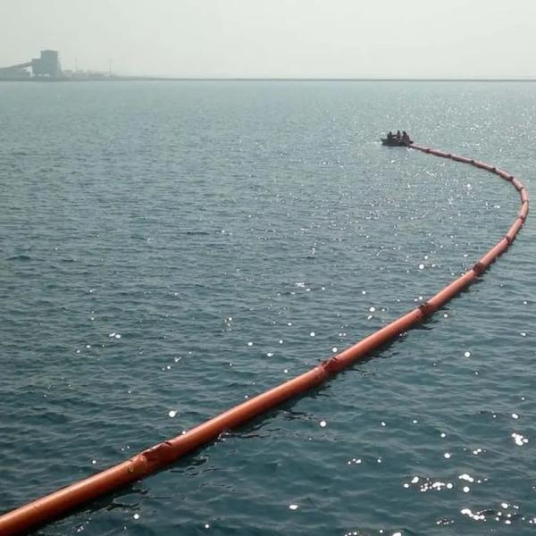 PVC Floating Barrier Foam Rubber Oil Containment Boom Customized Contain Ports/Lake/Offshore oil boom