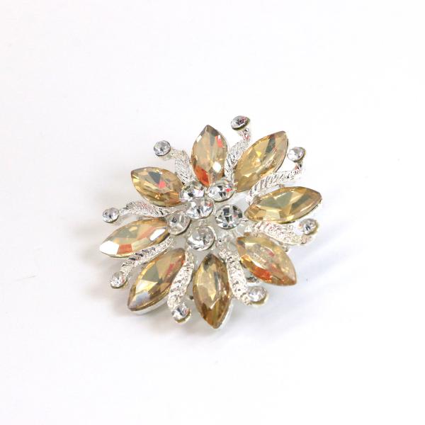 Hollowed Out round brooch pin Flora Ornament Shape For Women OEM ODM