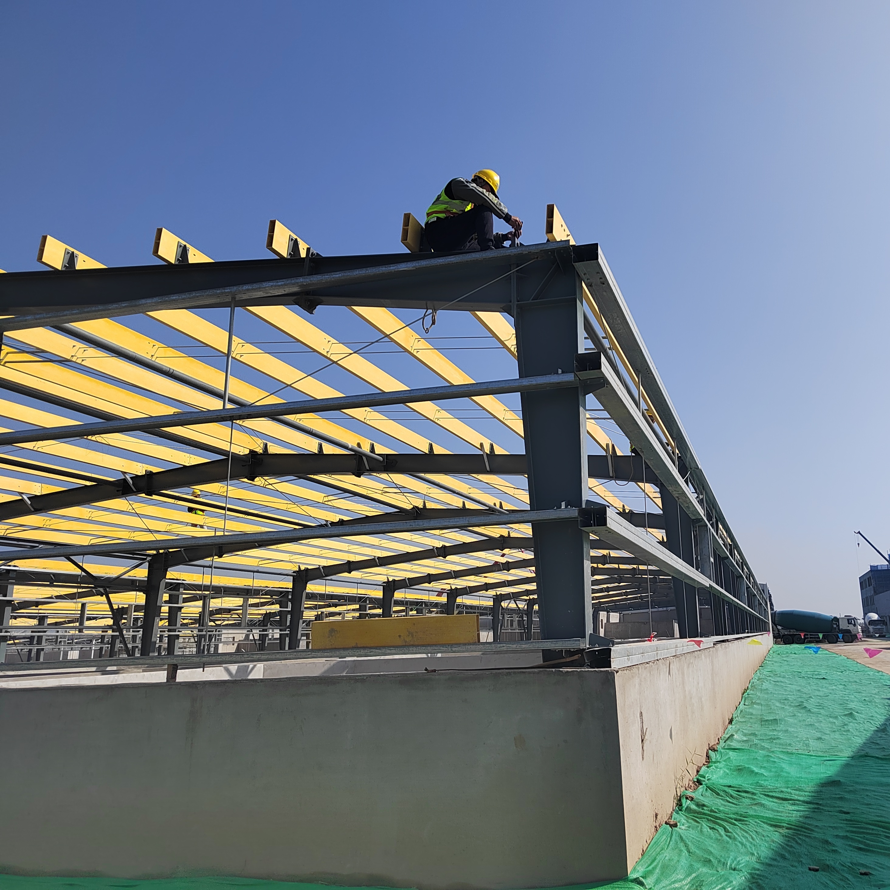 Durability Prefabricated Warehouse Building Robust 30-50 Years Lifespan