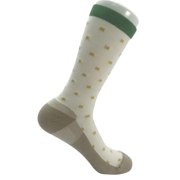 Breathable Regular Style Compression Sports Socks for Running Knitted and Anti Slip