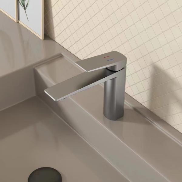 Luxury Ceramic Valve Core Gun Grey Single Handle Brass Basin Faucet by Lizhen-Hwa.Con