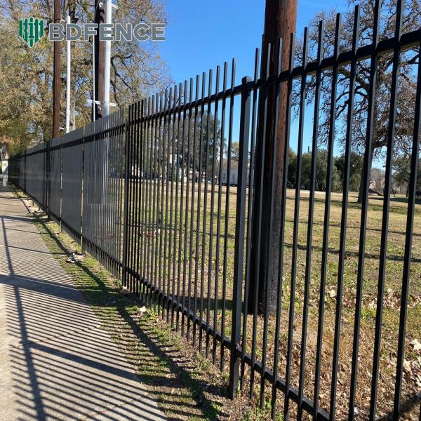 Galvanized Finish Tubular Steel Fence Corrosion-Proof