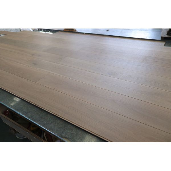 Smoked, White Oiled Oak Engineered Wood Flooring, 190 X 15/4MM, Character