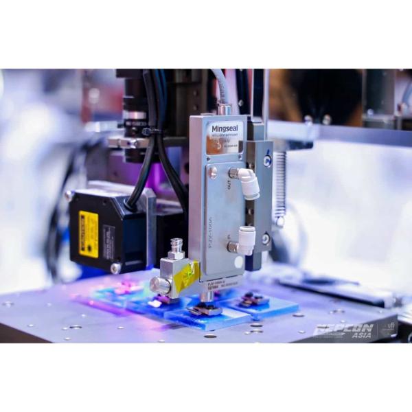 CCM Modules Desktop Glue Dispensing Machine 4 Axis High UPH Glue Dispensing Platform