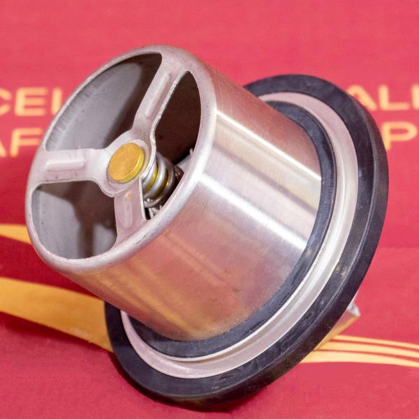 4318948 Cummins Engine Thermostat Smooth Operation Temperature Resistance
