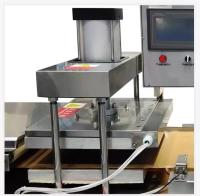 200-300 pièces/heure Capacité de la machine à tortillas commerciale dans le design d'argent élégant pour la production parfaite de tortillas