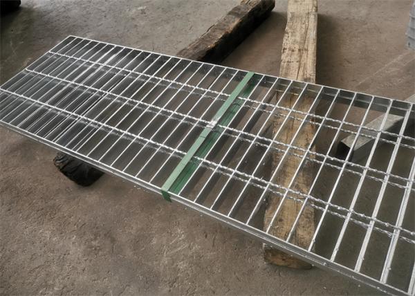 4mm Thick Outdoor Steel Grating Plate Hot Dip Galvanized High Zinc Coating