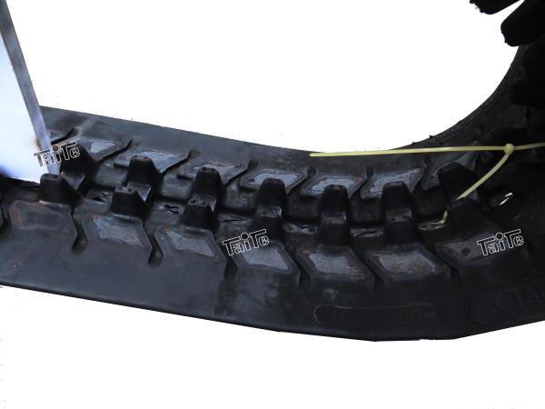250mm Rubber Excavator Tracks T250X72KX52 for NICO HY 48/HY58 2000