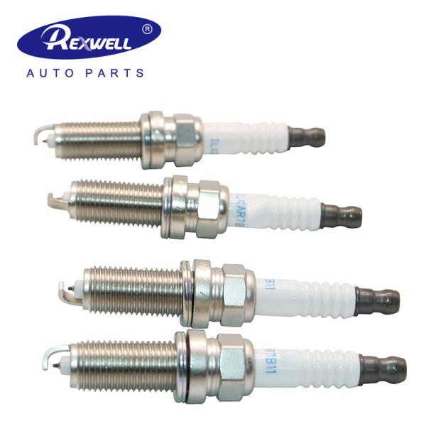 Japon Original OEM 22401-EW61C ILKAR7B11 Car Universal Platine Iridium Bougies d'allumage pour les pièces détachées automobiles Nissan Infiniti Mazda
