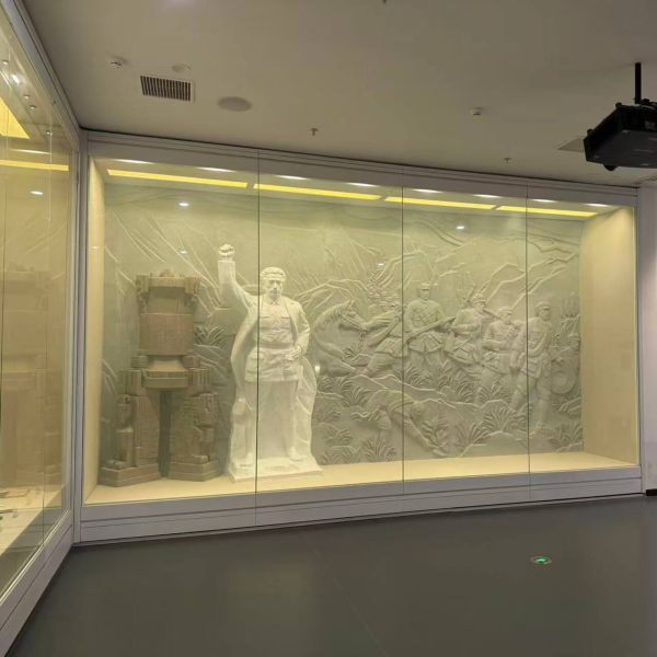 Lager Recessed Hanging Display Case Quick Installation Wall Mounted Glass Cabinet