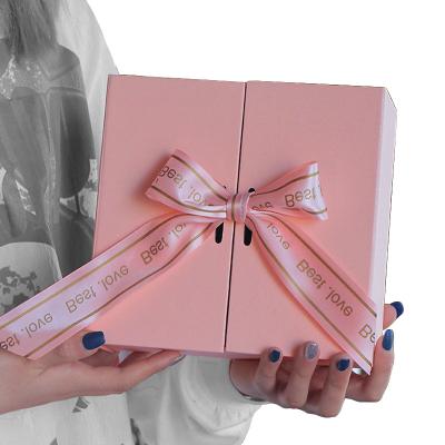 Caixas de papel ecológicas com fecho magnético e fita de logotipo personalizado embalagem de presente