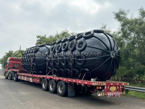 Chain Net Type Floating Rubber Fender Quay Pneumatic Marine Fenders