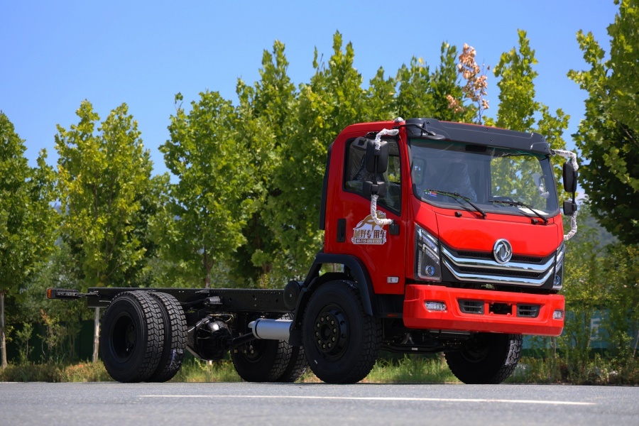 15 ton 4x2 flat cab truck chassis diesel power for body‑building modification export