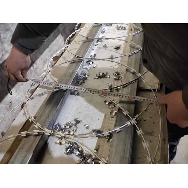 Hot Dipped Galvanized BTO-18 Concertina Coil Wire Flat Wrap Razor Barbed Wire