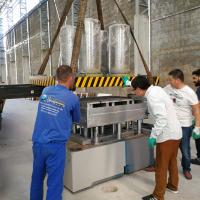 Plataforma plástica que hace la máquina del equipo de fabricación
