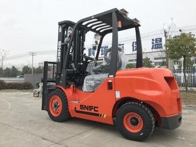 Radiador de cobre Velocador de motores Isuzu Velocador diesel de 3,5 t para combustão ordinária