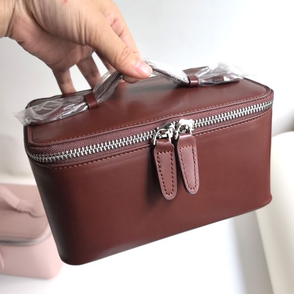 Personalized PU Leather Makeup Vanity Case Women Travel Cosmetic Bag With Handle