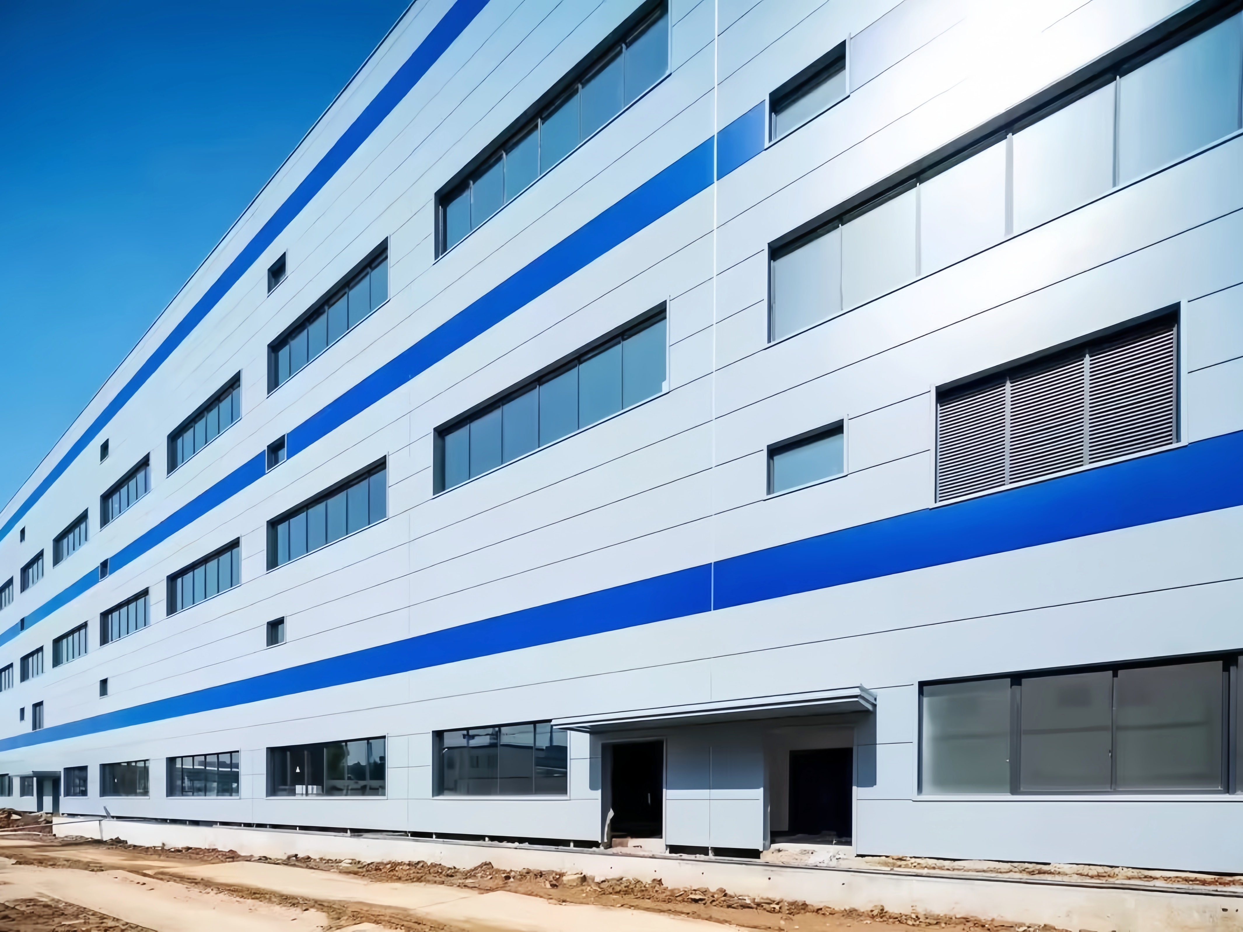 Earthquake Resistant Prefabricated Steel Structure Warehouse For Logistics Manufacturing