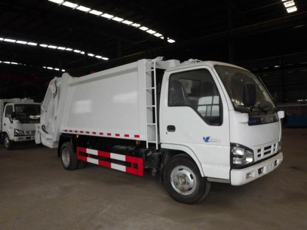 120hp suportam o caminhão de lixo do carregador, caminhão do desperdício do compressor da recusa de 5m3 Isuzu 600P 5cbm