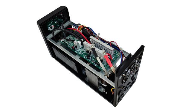 Actionnez le type pur de secours de tour d'UPS d'onde sinusoïdale avec le matériel d'ABS/Metal pour la machine de position