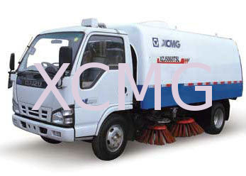 Special Purpose Vehicles Street Sweeper Trucks For Stadium , Dock And School