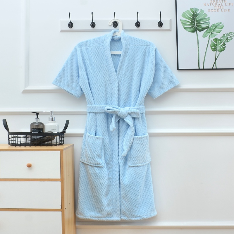Adult Short Sleeve 300gsm 120cm Coral Fleece Gown For Daily Use