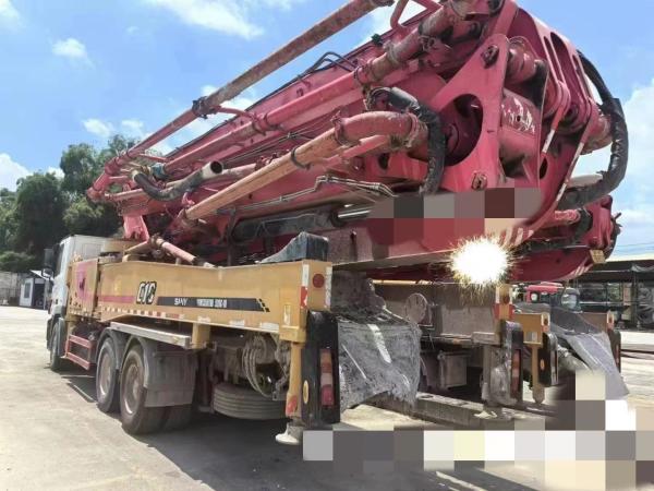 Pompes à béton mobiles utilisées en 2019 de 52 m pour les ponts de montée au port stock limité type de béton semi-sec