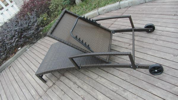 Adjustable Rattan Sun Lounger , Grey Folding Wicker Lounge Chair