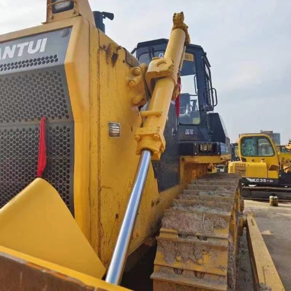SHANTUI SD32 37 Ton 320HP Heavy Crawler Bulldozer with 10 m³ Semi-U Blade for Mining and Construction