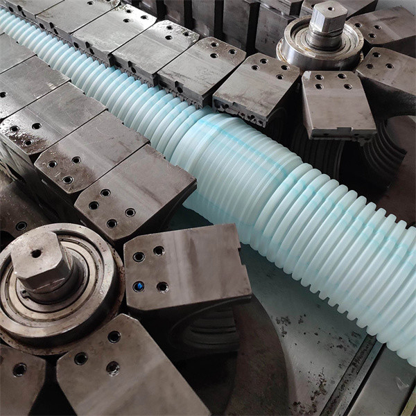 50-160 мм HDPE двойной стены гофрированной дренажной трубы Машины низкой плотности легкий