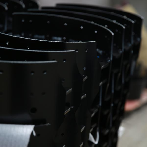 Новая модель 200-L Тип тормозной обуви 16 39 39 раз 7.8 39 39 410 раз 200 мм OEM 3095196