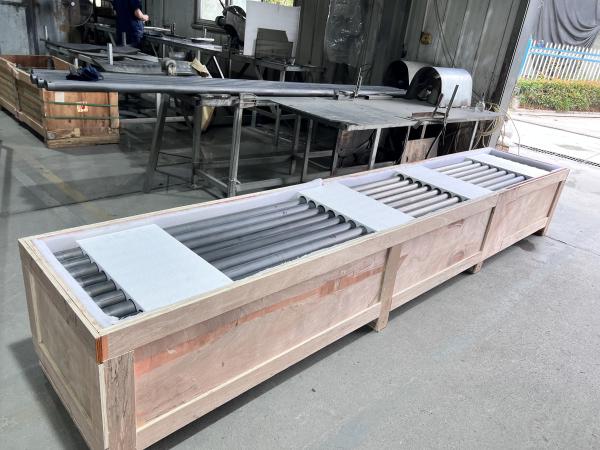 Rodillo de SiC sinterizado a presión personalizado 1650℃ resistente al calor para hornos de solera rodante