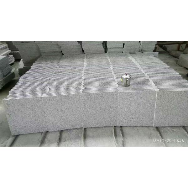 Indoor / Outdoor Granite Tiles , Light Grey Hard Honed Granite Floor Tile