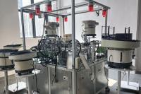 オーダーメイド ローータリーまたは線形キャップ 詰め機 ソーヤソースのウニケートと調味料のボトル閉塞