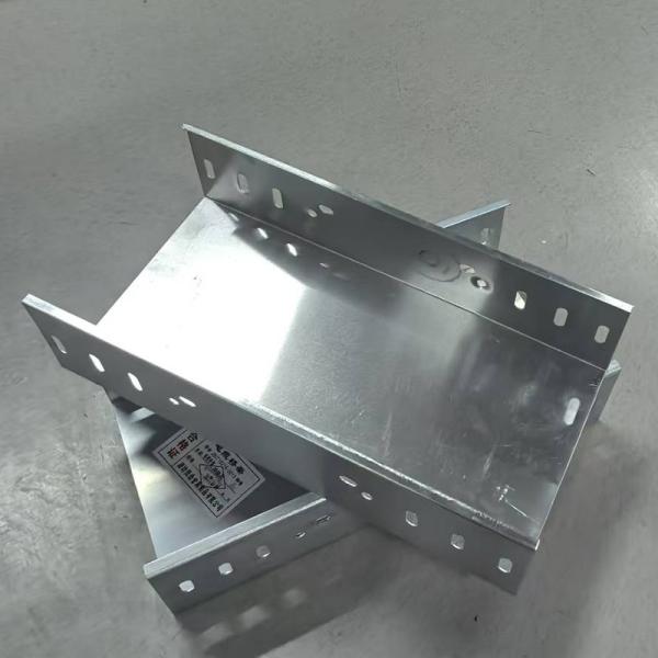 3m-6m Length Aluminum Slotted Cable Tray With Lightweight Construction