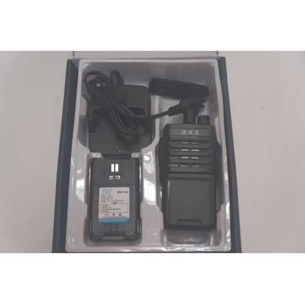 16 Channels Handheld Walkie Talkie Waterproof Package Size 16*12*6cm